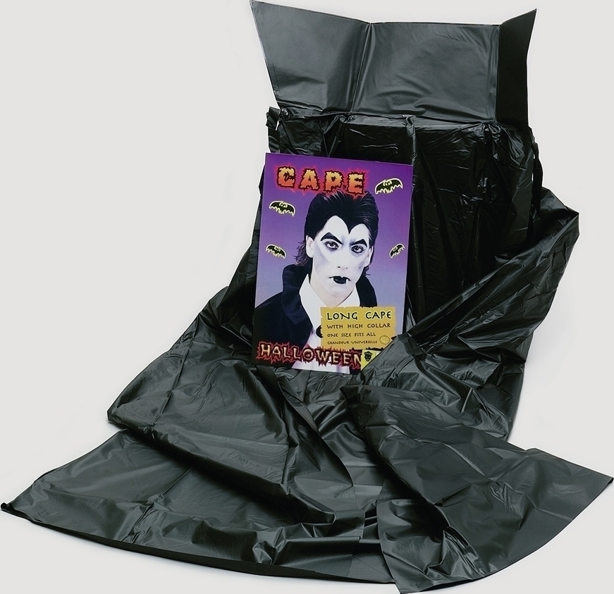 Pelerina Neagra Vampir, Nr. 2, Carnaval24